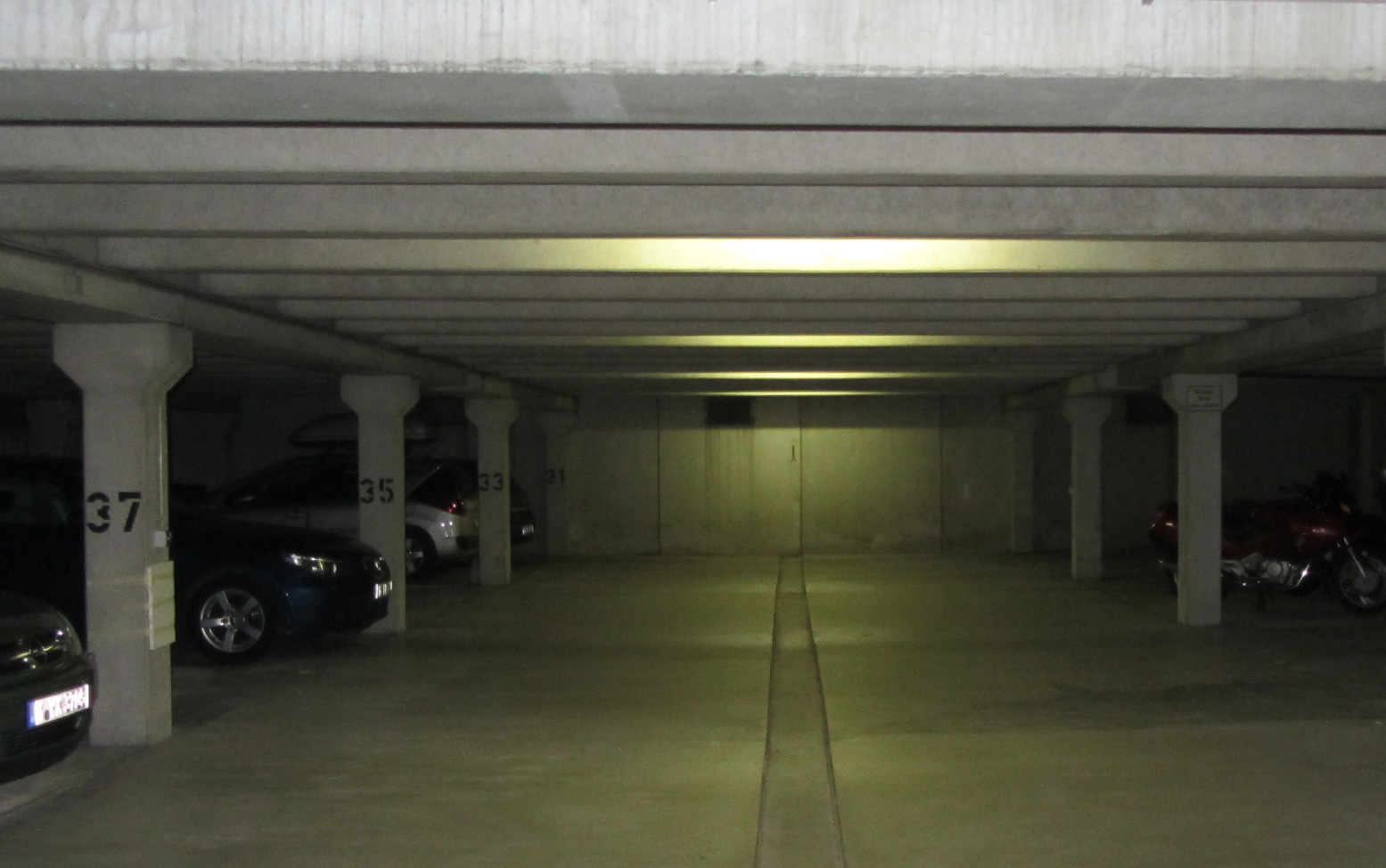 Kandinskystraße, München, Tiefgarage, vor Sanierung Kandinskystraße, München, Tiefgarage, vor Sanierung